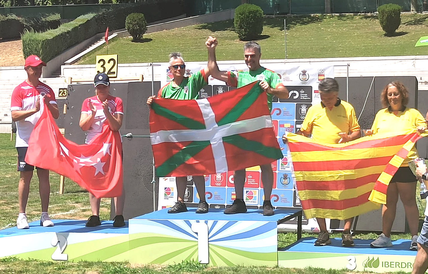 podium Andoni 2